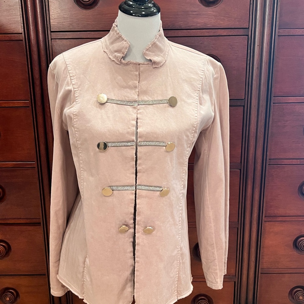 WHITE AVAILABLE. 1 White $50.